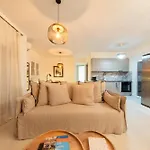 S64 East Side Apartment Thessaloniki