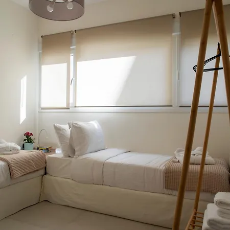 S64 East Side Apartmán *