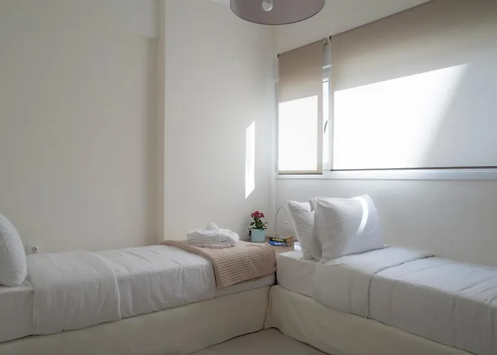 Apartment S64 East Side